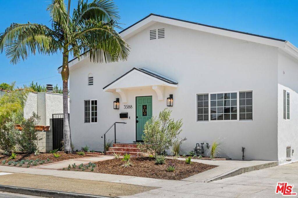 Culver City, CA 90232,3588 Helms AVE