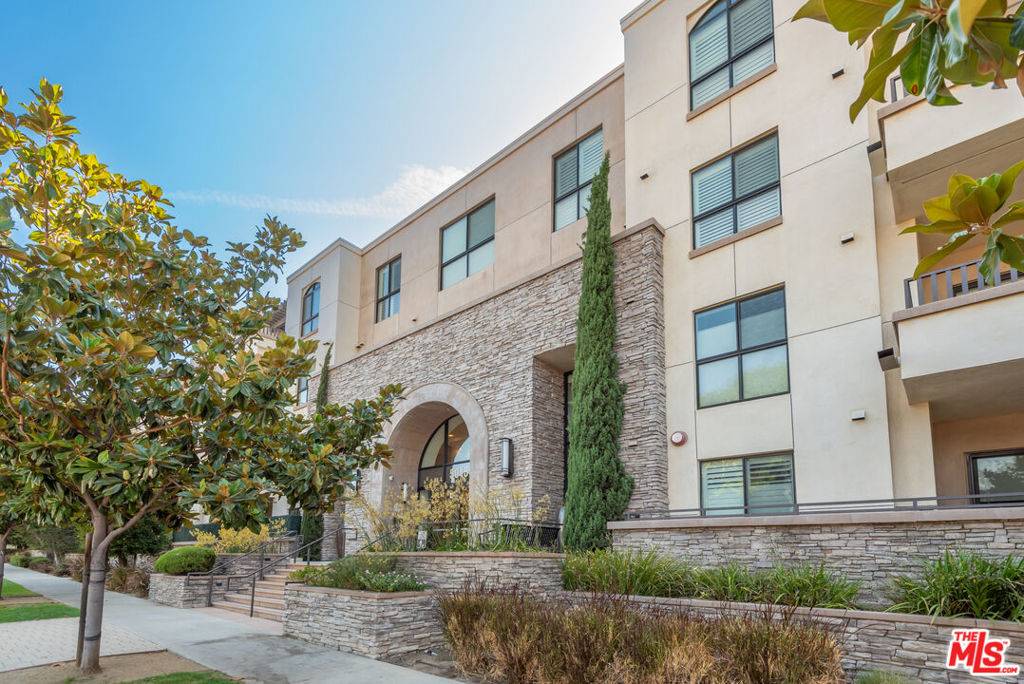 Encino, CA 91316,5015 Balboa BLVD #408