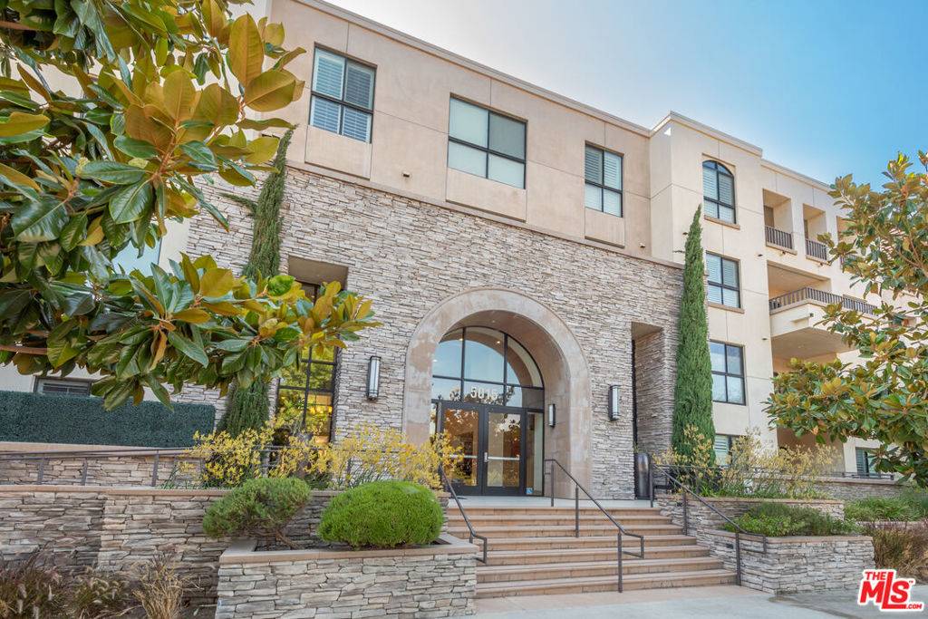 Encino, CA 91316,5015 Balboa BLVD #408