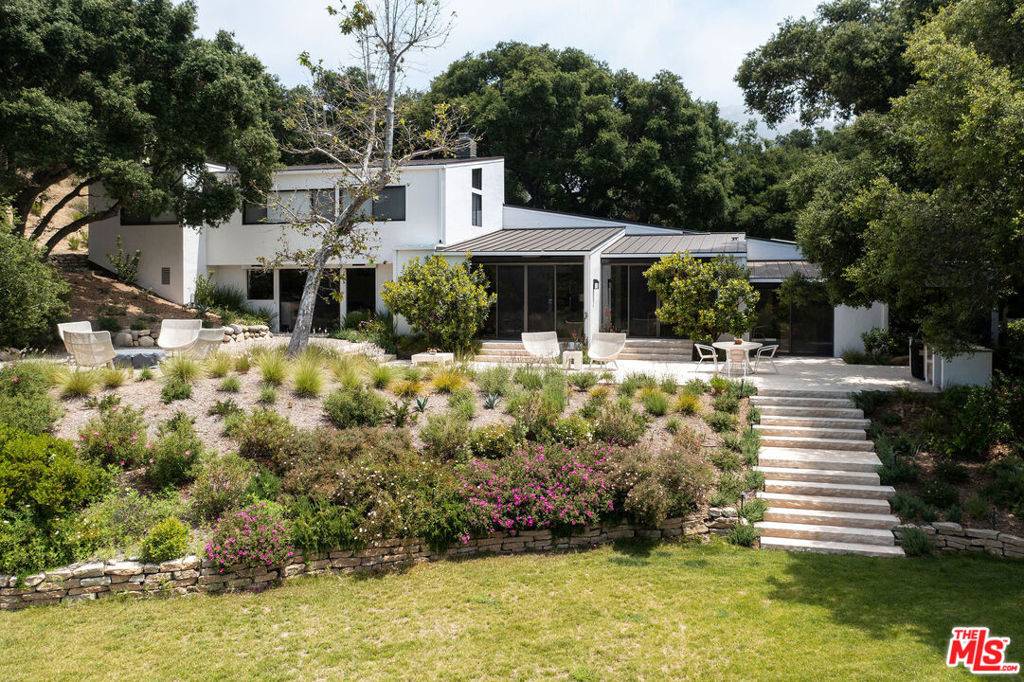 Calabasas, CA 91302,901 Crater Camp DR