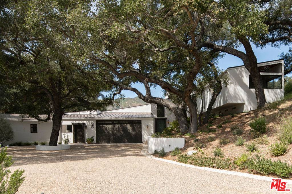 Calabasas, CA 91302,901 Crater Camp DR