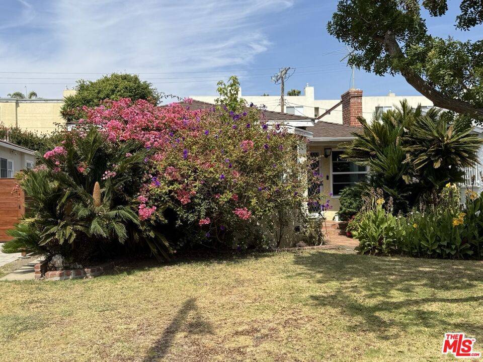 Los Angeles, CA 90064,2652 Stoner AVE