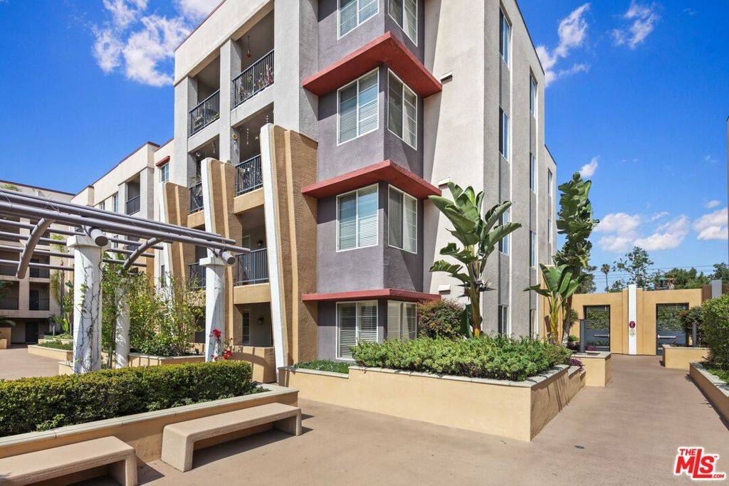 Los Angeles, CA 90031,360 W Avenue 26 #126