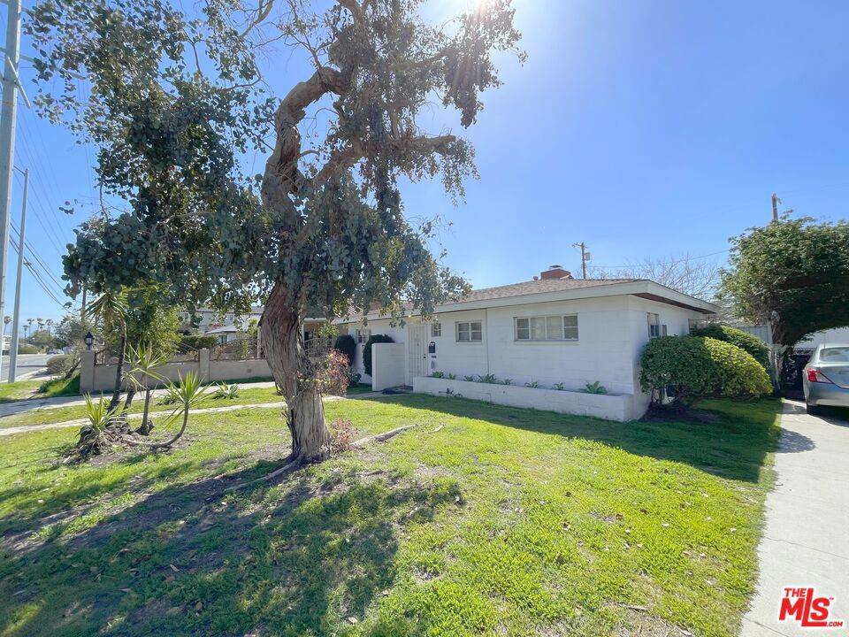 North Hollywood, CA 91606,11238 Oxnard ST