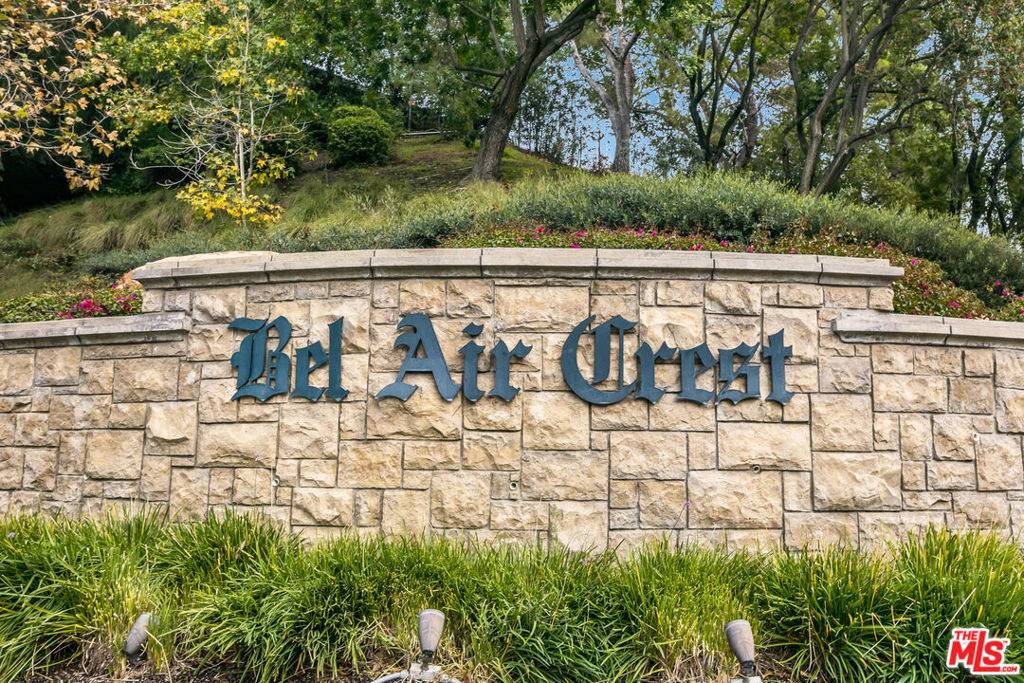 Los Angeles, CA 90077,11742 Ipswich CT