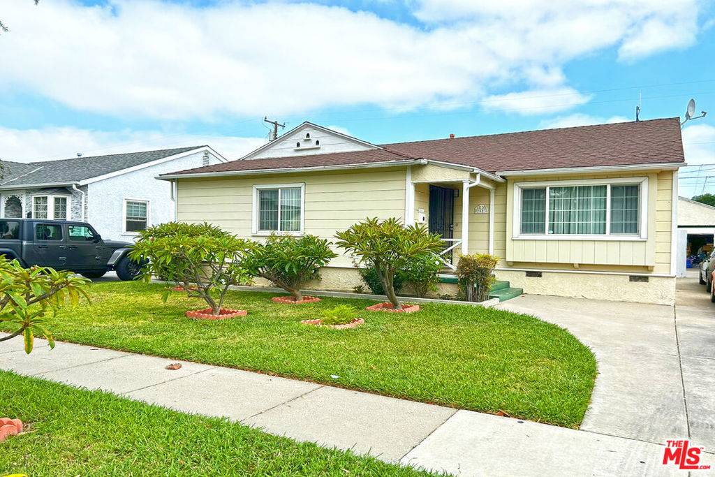 Lakewood, CA 90712,2513 Denmead ST