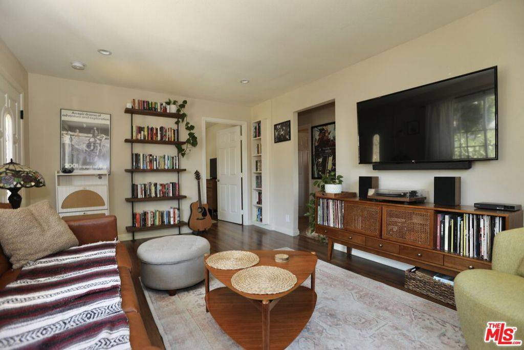 Los Angeles, CA 90042,5055 Hub ST
