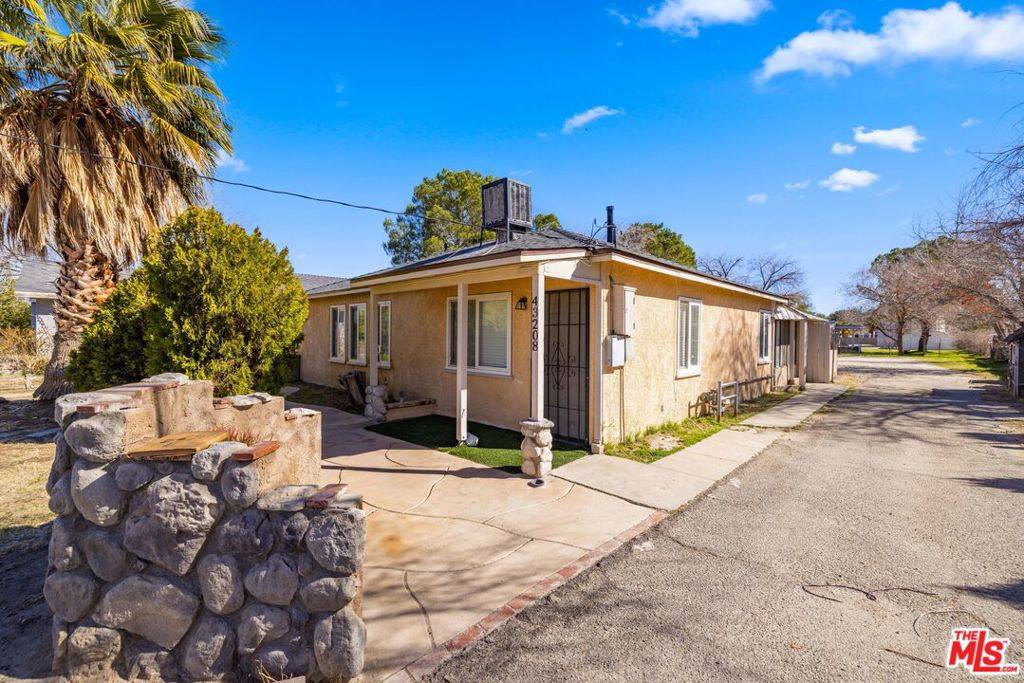 Lancaster, CA 93534,43208 18th ST