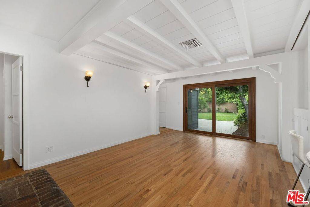 Sherman Oaks, CA 91411,5346 Natick AVE