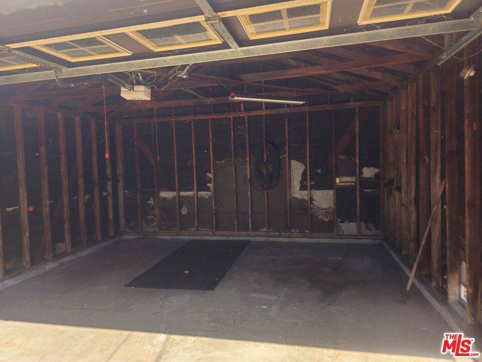 Compton, CA 90222,14102 S Parmelee AVE