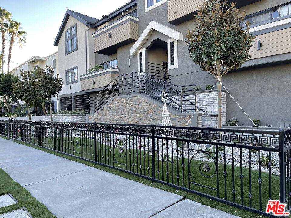 North Hollywood, CA 91601,5325 Denny AVE