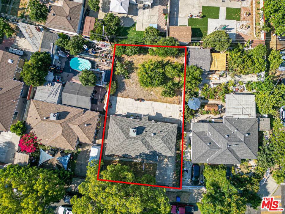 Panorama City, CA 91402,8056 Wakefield AVE