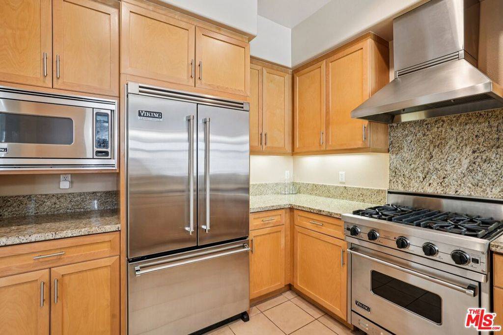 Marina Del Rey, CA 90292,4050 Glencoe AVE #320