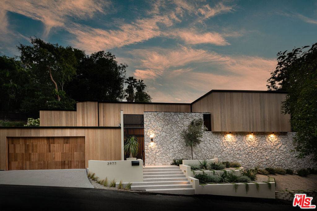 Studio City, CA 91604,3977 Oeste AVE
