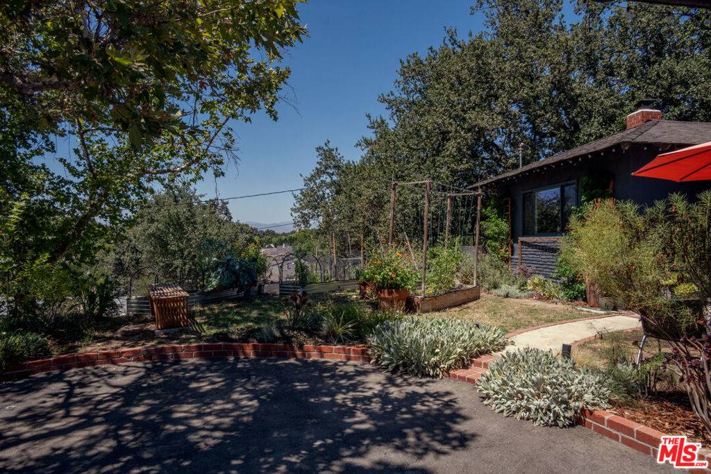 Newhall, CA 91321,25166 Wheeler RD