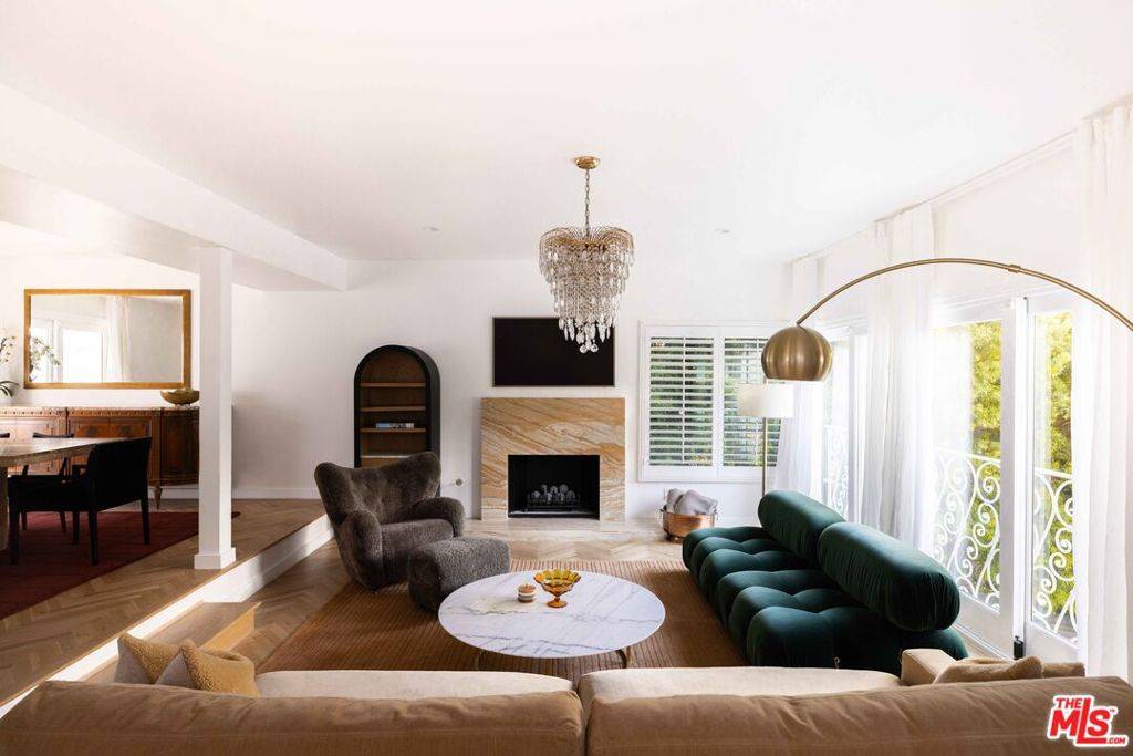 Beverly Hills, CA 90210,9809 Beeson DR