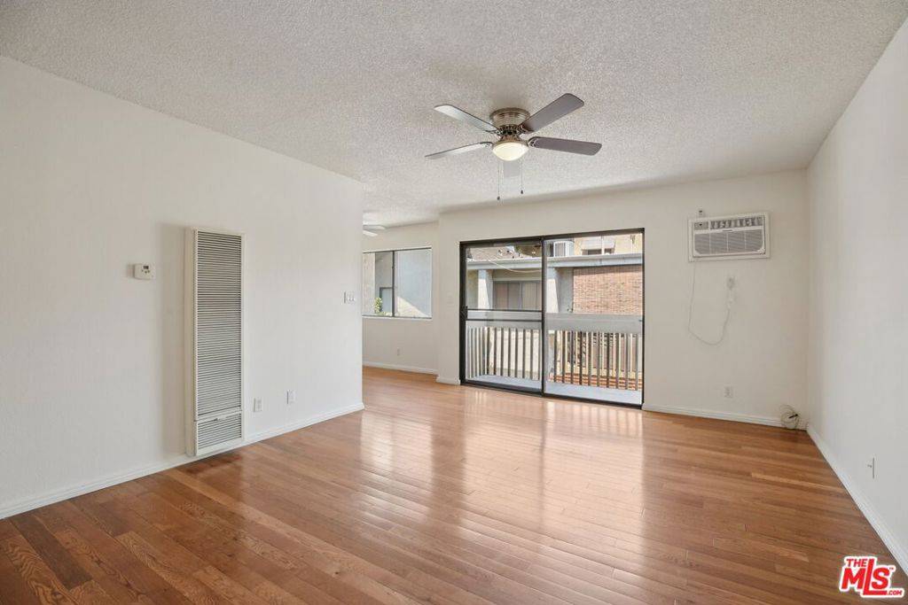 Long Beach, CA 90807,4146 Elm AVE #5