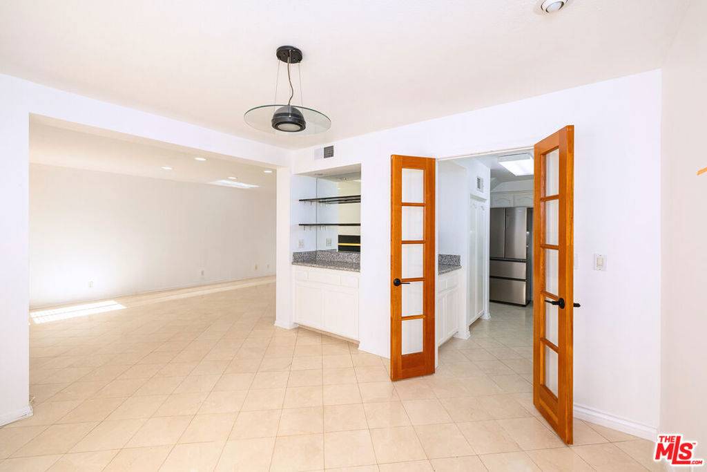 Studio City, CA 91604,13030 Valleyheart DR #122