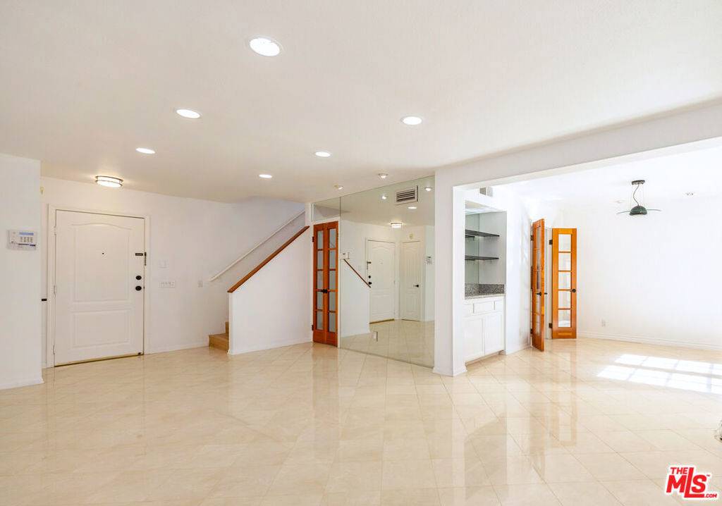 Studio City, CA 91604,13030 Valleyheart DR #122