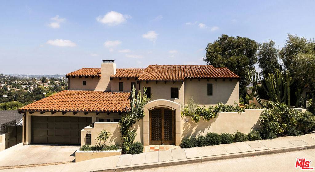 Los Angeles, CA 90068,7020 La Presa DR