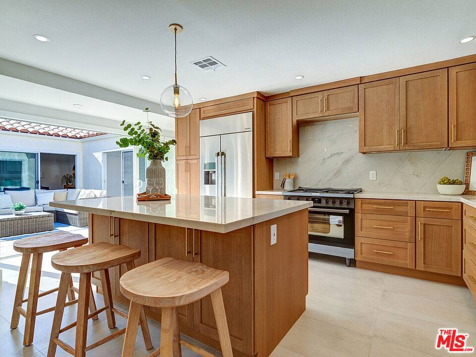 Huntington Beach, CA 92649,5241 Glenroy DR