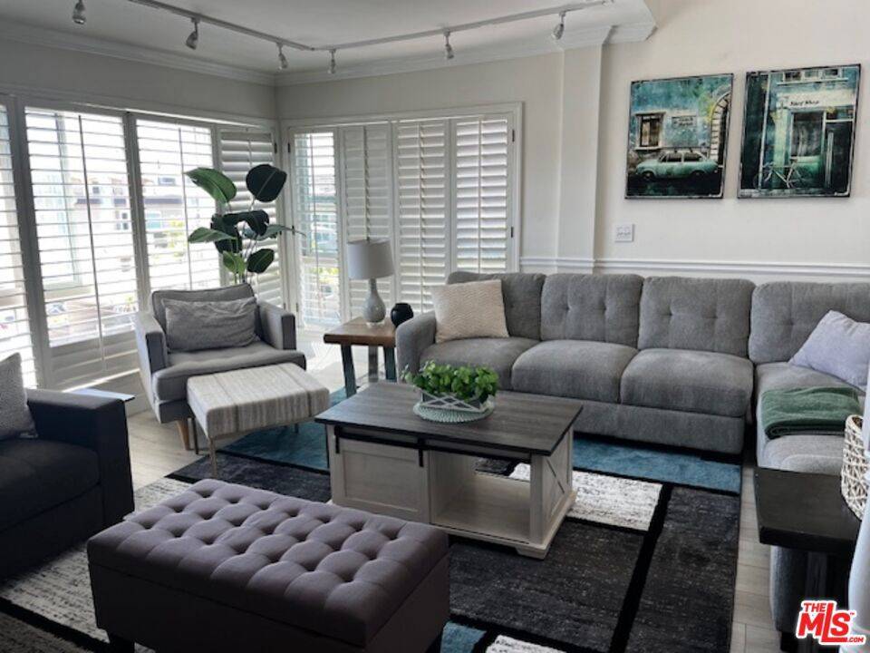 Playa Del Rey, CA 90293,6400 Pacific AVE #304