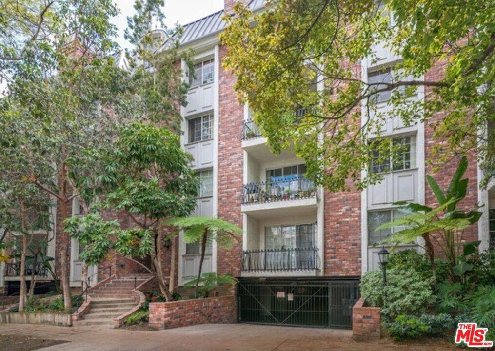 Los Angeles, CA 90024,1375 Kelton AVE #103