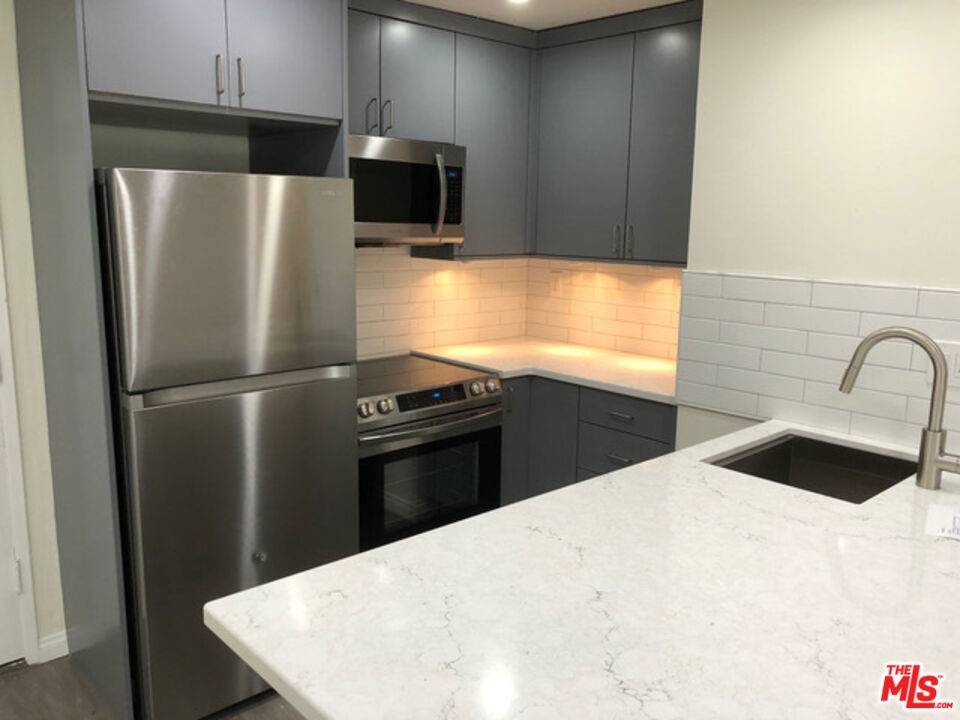 Los Angeles, CA 90024,1440 Veteran AVE #209