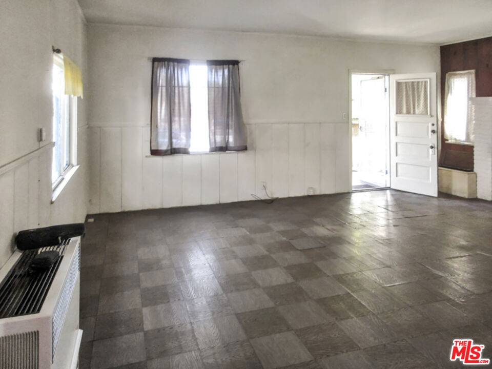 Santa Barbara, CA 93101,116 W Micheltorena ST