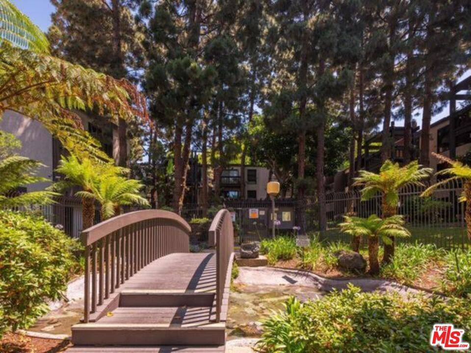 Playa Del Rey, CA 90293,7765 W 91st ST #F1112