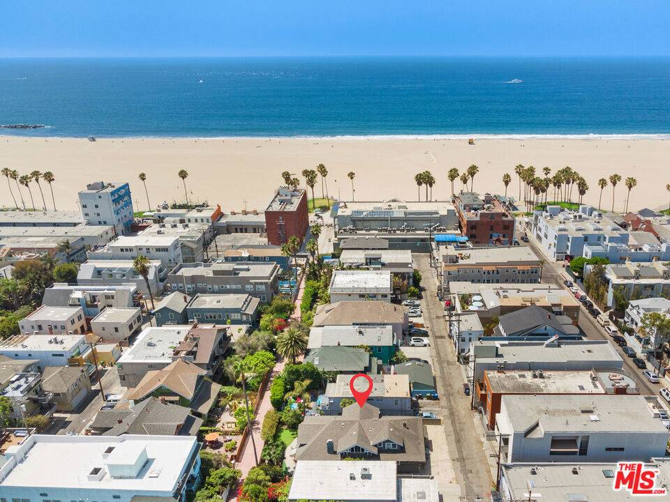 Venice, CA 90291,45 Breeze AVE