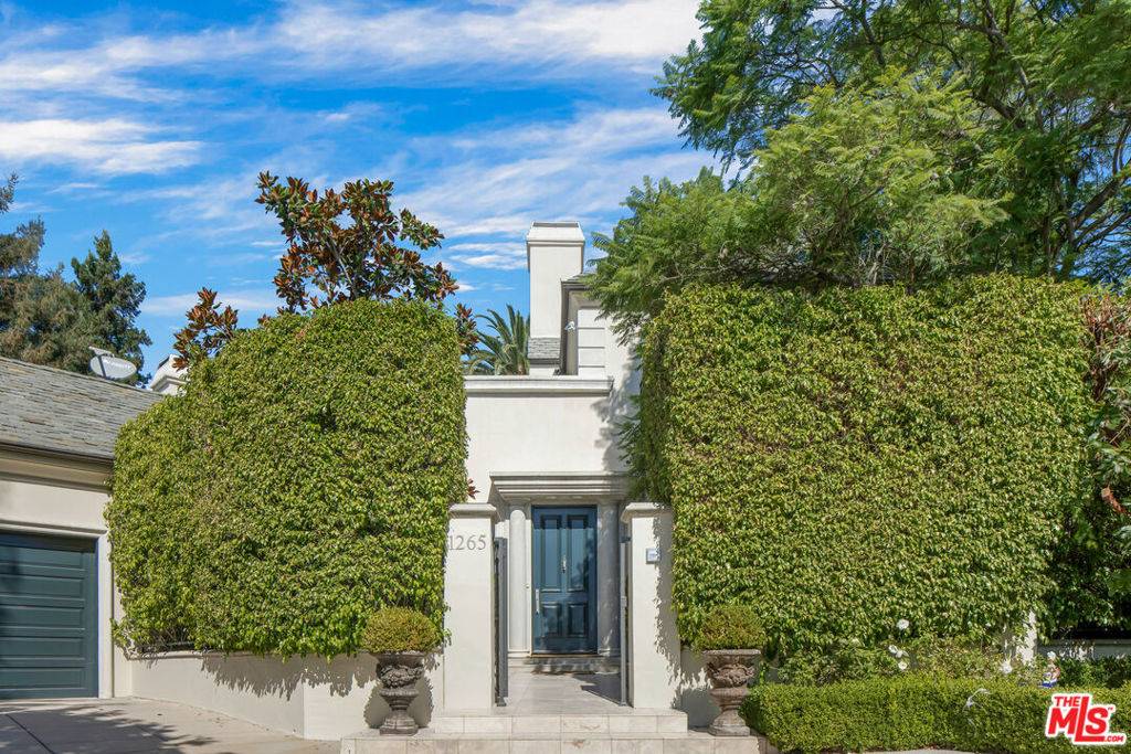 Beverly Hills, CA 90210,1265 Leona DR