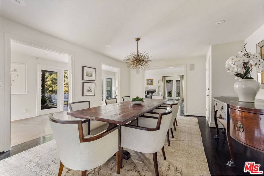 Beverly Hills, CA 90210,1265 Leona DR