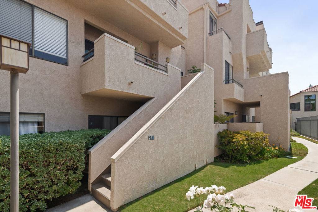 Thousand Oaks, CA 91360,221 McAfee CT