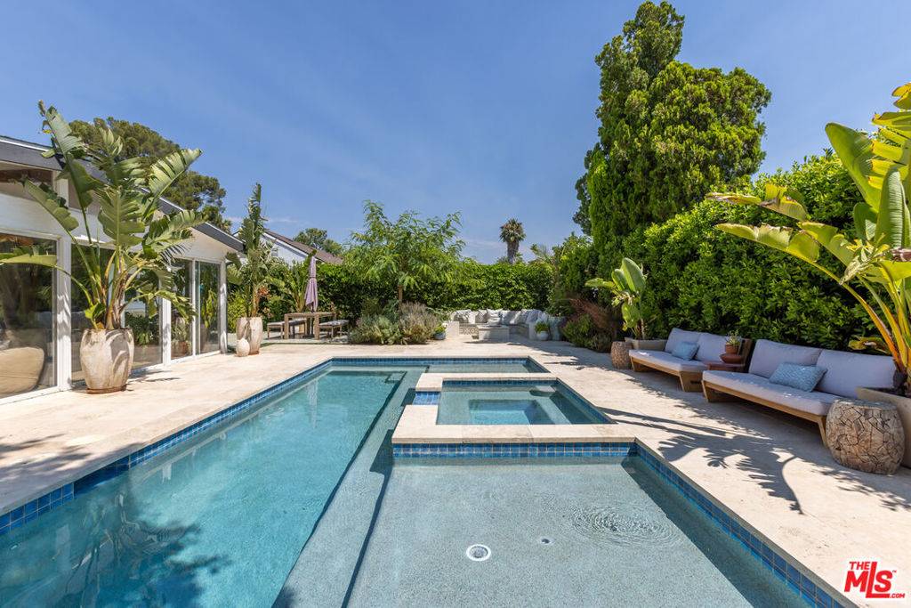 Reseda, CA 91335,7442 Capps AVE