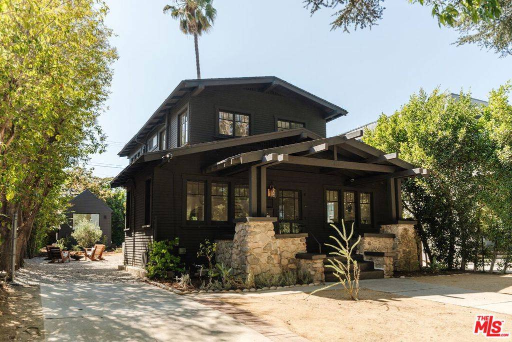 Los Angeles, CA 90004,637 N Mariposa AVE