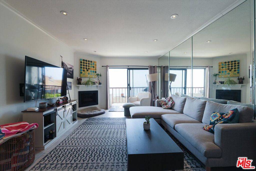 Malibu, CA 90265,26668 Seagull WAY #D204