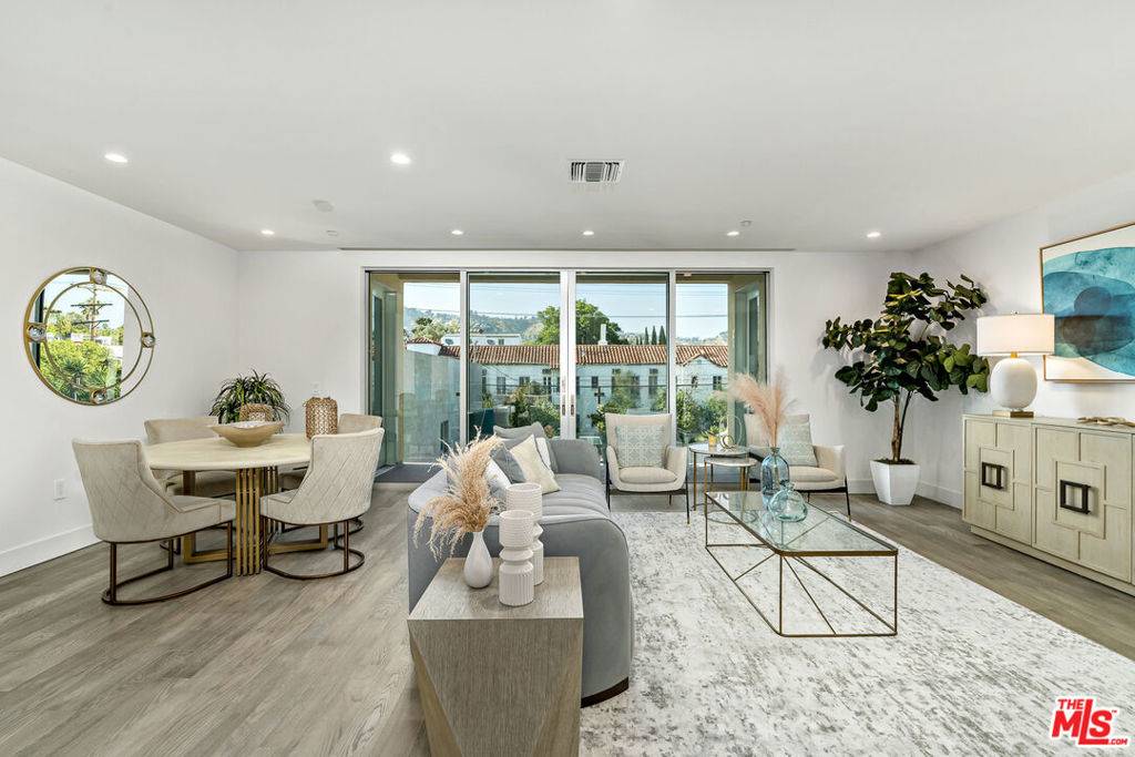West Hollywood, CA 90069,728 N Sweetzer AVE #208