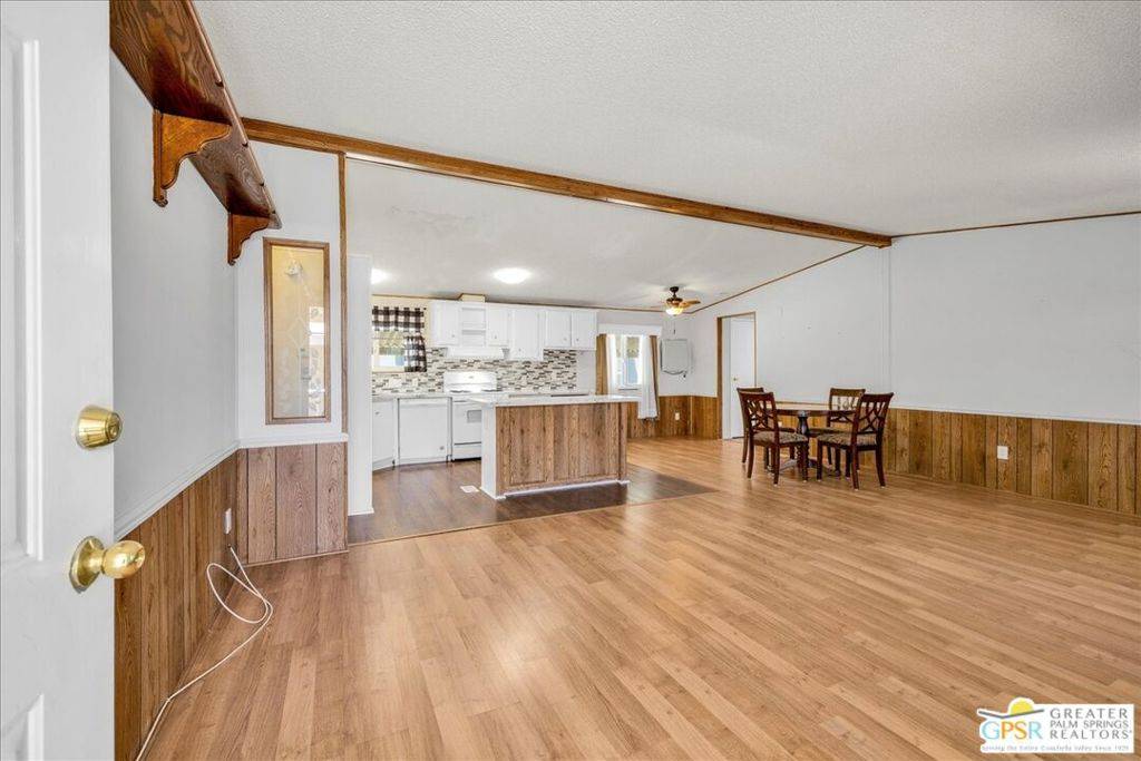 Desert Hot Springs, CA 92240,15300 Palm DR #14