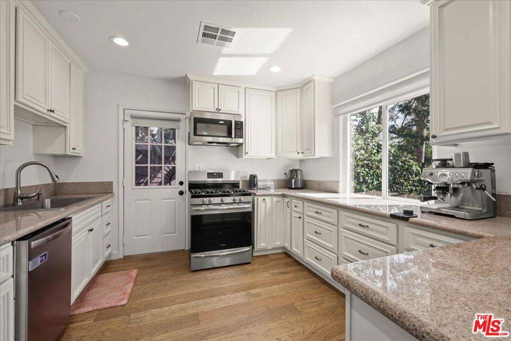 Sun Valley, CA 91352,7427 Cleon AVE