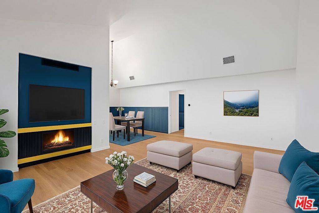 Westlake Village, CA 91361,31568 Agoura RD #4