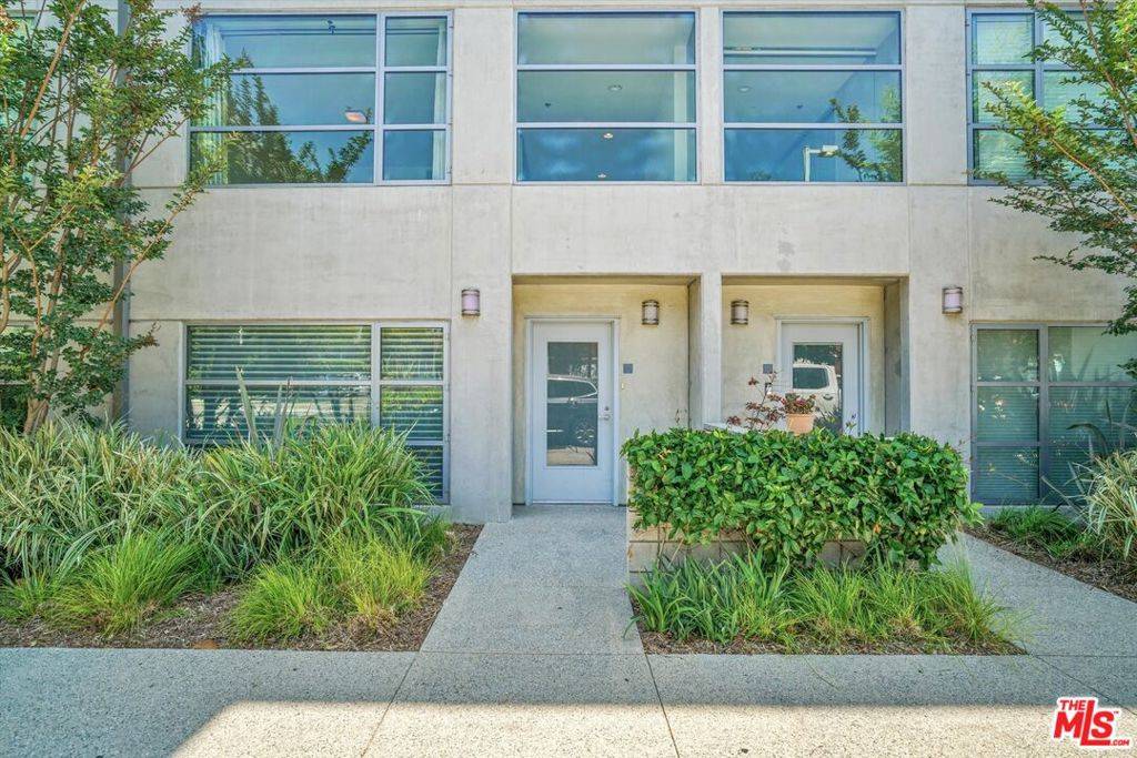 Los Angeles, CA 90064,11500 Tennessee AVE #105