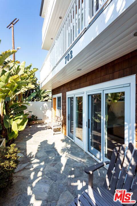 Venice, CA 90291,702 Pacific Ave.