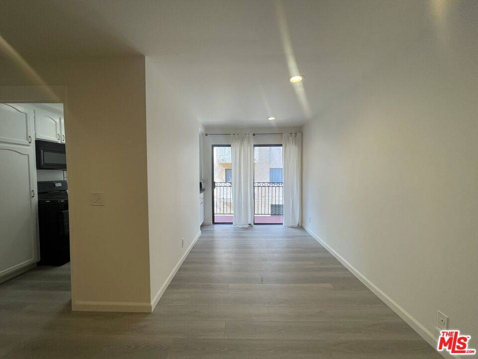 West Hollywood, CA 90046,1338 N Sierra Bonita AVE #103