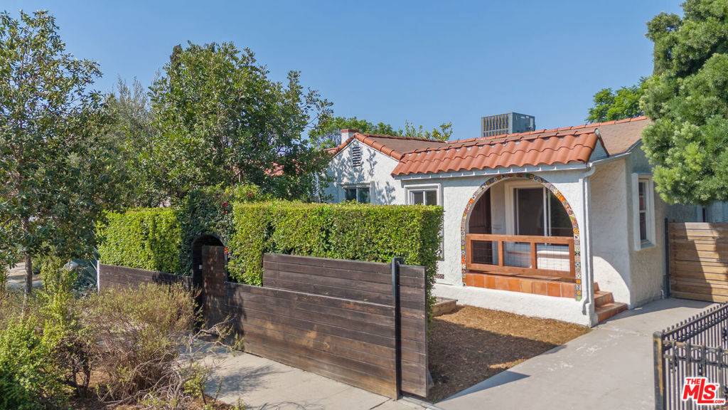 Los Angeles, CA 90039,4031 Edenhurst AVE