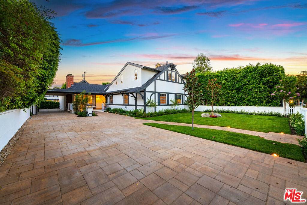 Toluca Lake, CA 91602,10445 Valley Spring LN