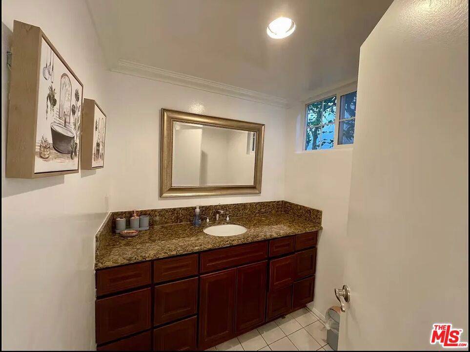 Santa Monica, CA 90403,1115 22nd ST #1