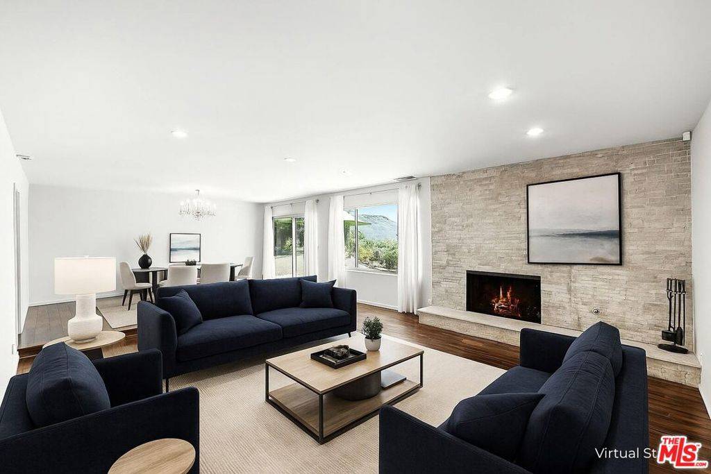Los Angeles, CA 90046,2657 Zorada DR