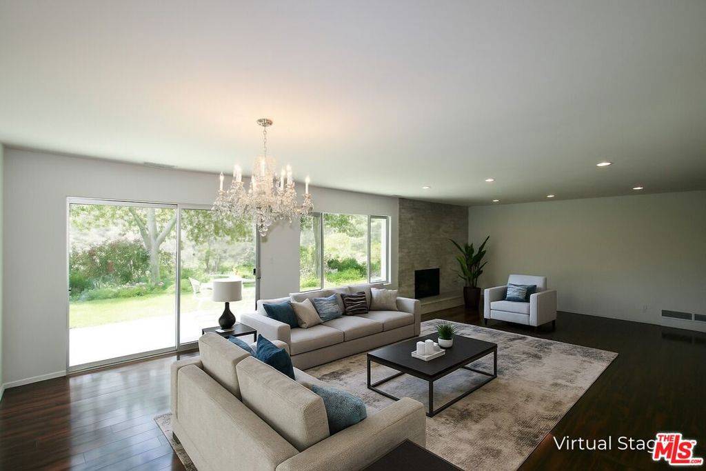 Los Angeles, CA 90046,2657 Zorada DR