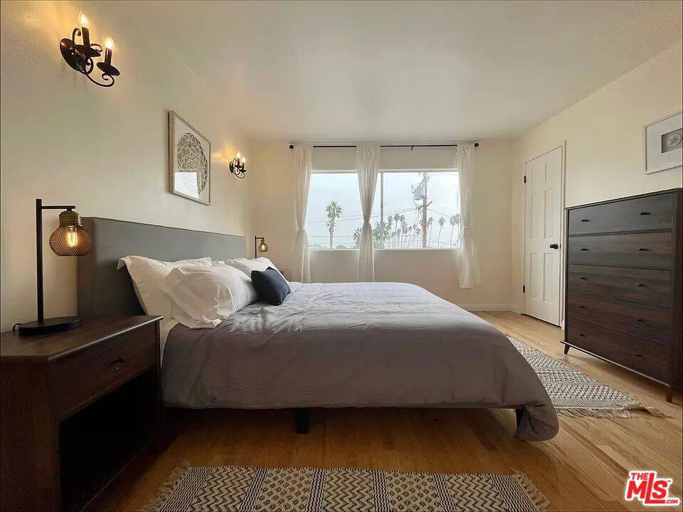 Santa Monica, CA 90403,1141 19th ST #4